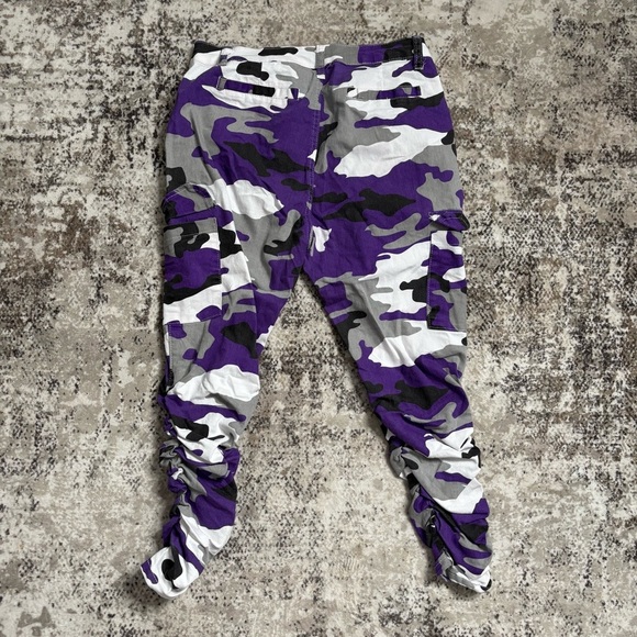 Kréamy Purple Gray and White Camo Cargo Pants Size Medium - Picture 2 of 7